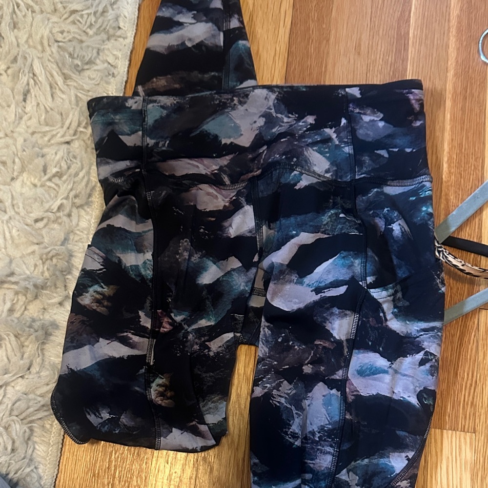lululemon athletica Abstract Black and Blue Leggings
